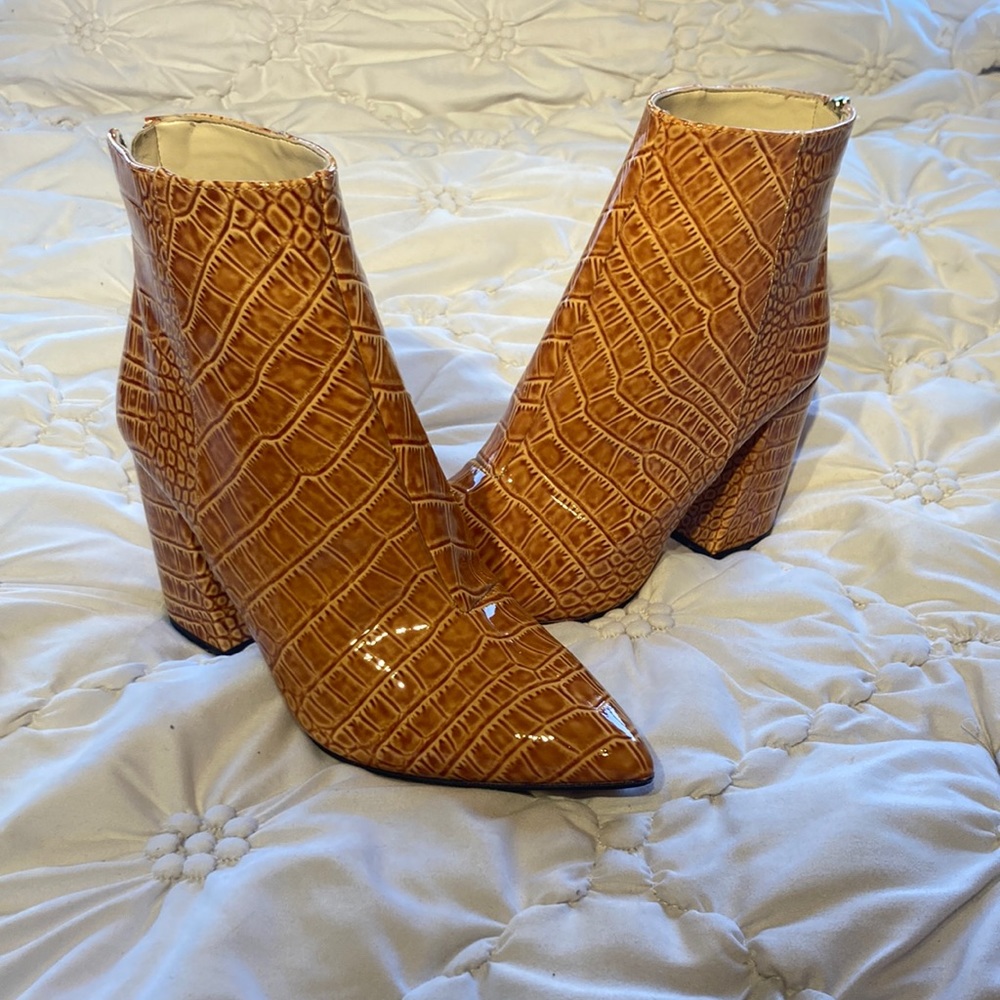 Vince Camuto Tan booties